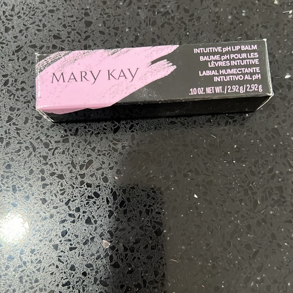 Bundle of Mary Kay Lip Balms - Picture 5 of 6